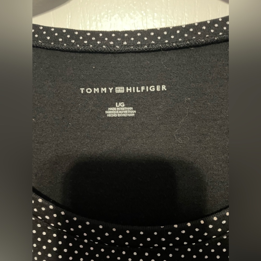 Tommy Hilfiger black and white polka dot tee size large - Picture 3 of 3